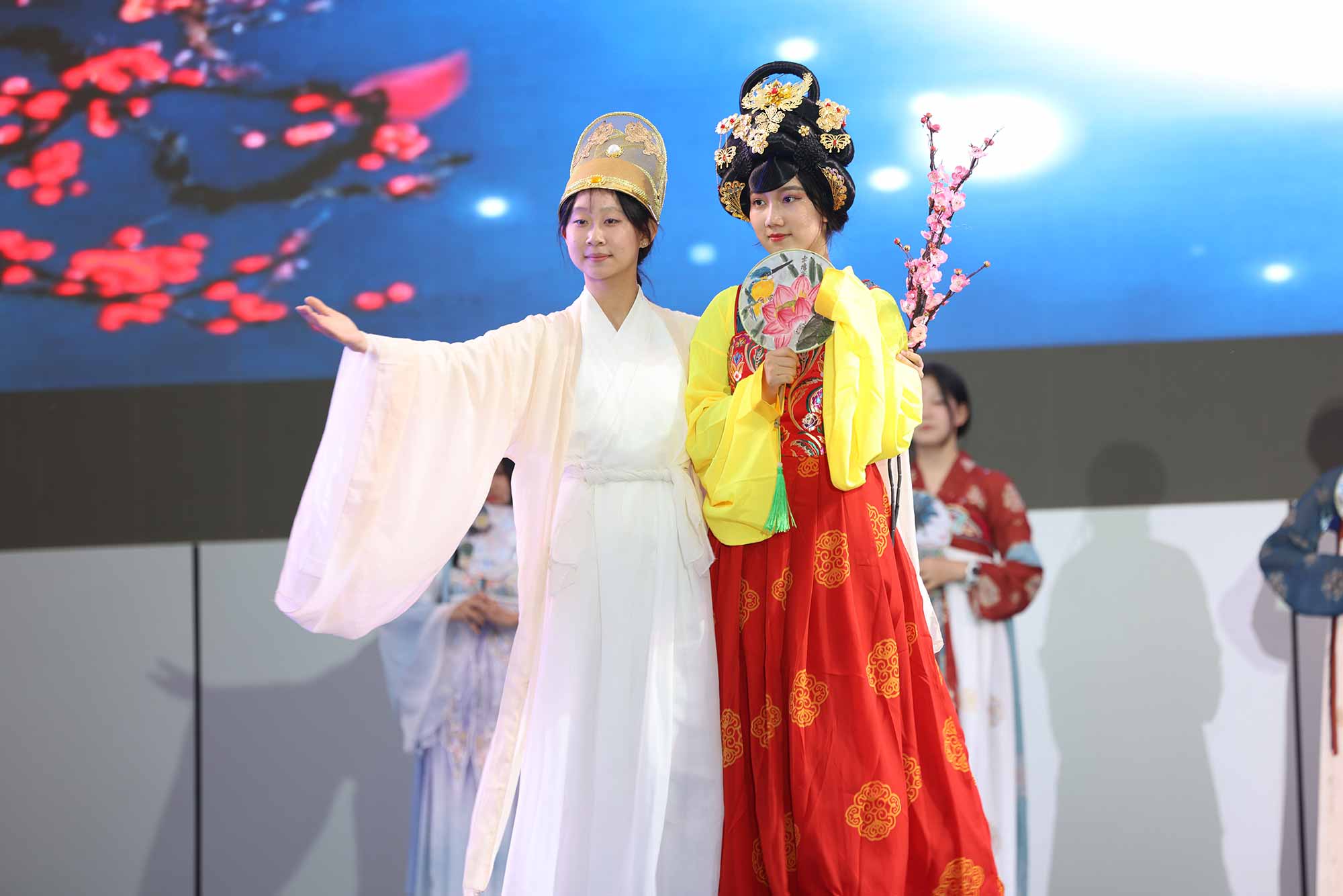 研学汇演1.jpg